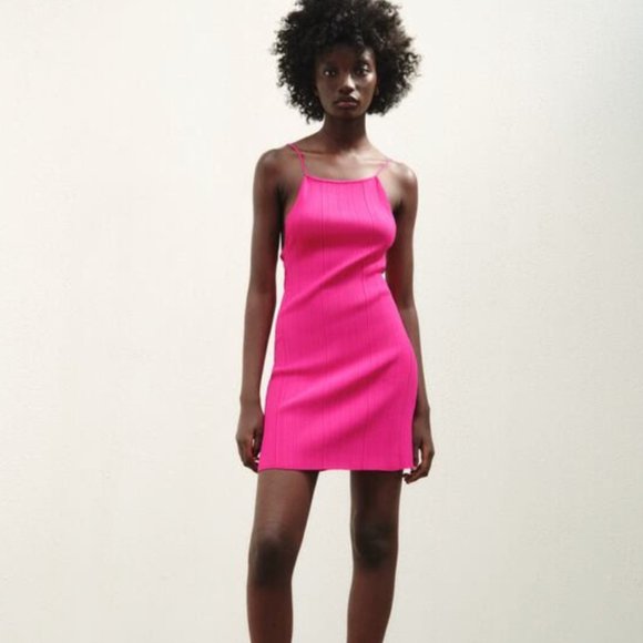 ZARA HOT PINK SHORT KNIT DRESS - Picture 1 of 3